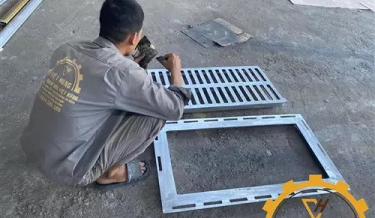 Lưới chắn rác, song chắn rác bằng gang cầu, gang xám tải trọng 5 tấn đến tải trọng 40 tấn
