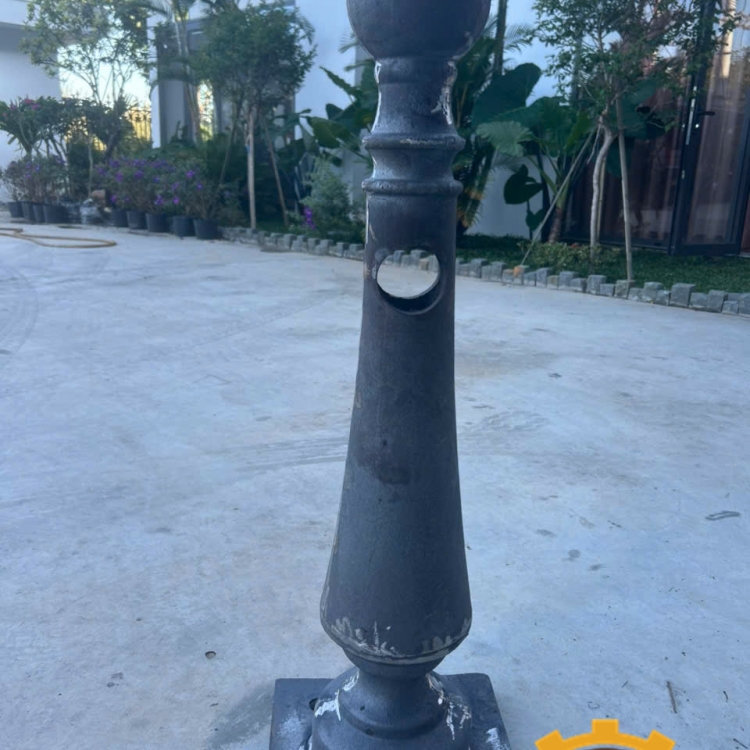 Chân trụ cầu bằng gang