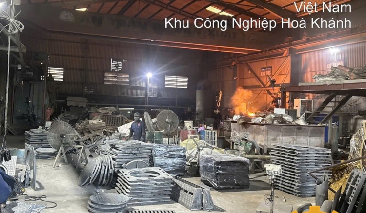 Cơ sở đúc nắp hố ga, đúc lưới chắn rác Việt Hùng