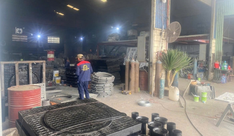 XƯỞNG SẢN XUẤT NẮP HỐ GA - LƯỚI CHẮN RÁC