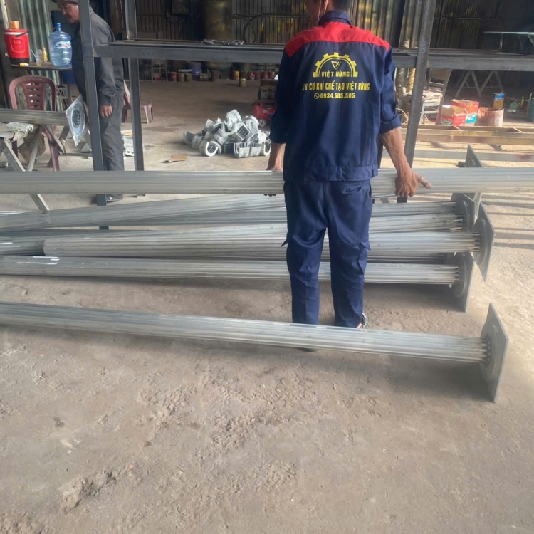 Trụ Nhôm Đúc D108 cao 3100 (Gồm Trụ Và Đế)